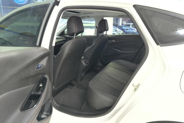 别克 威朗 2023款 Pro 乐享版中控内饰21