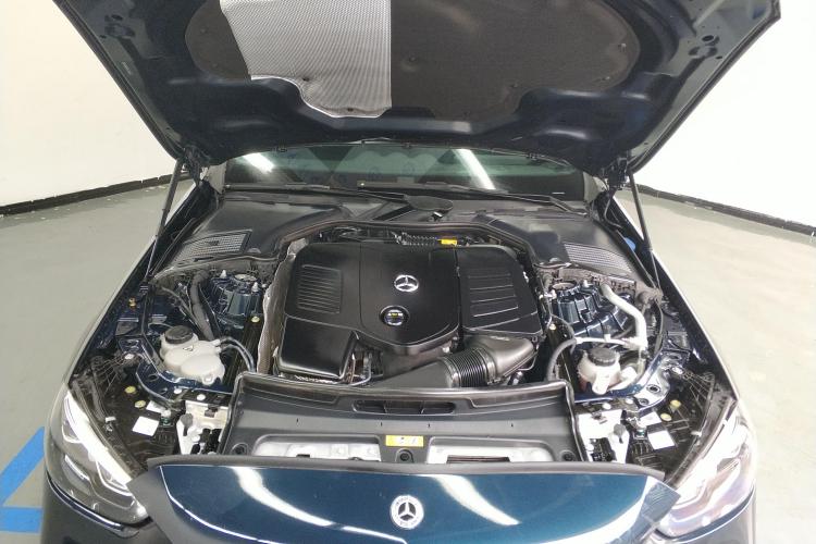 奔驰C级 2022款 改款 C 200 L 运动版机舱底盘24