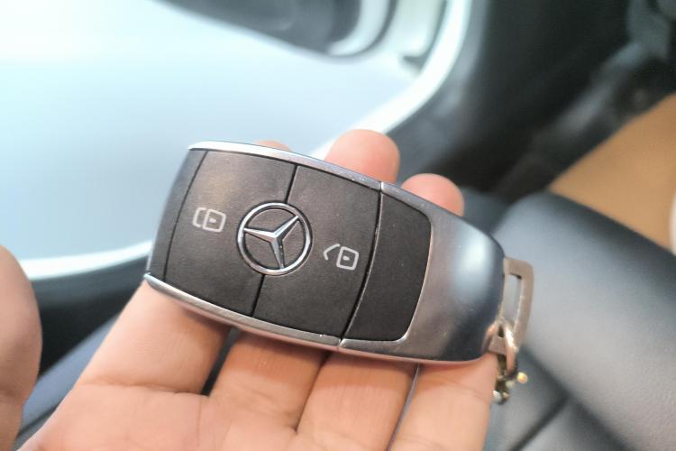 奔驰B级 2021款 B 200 时尚型中控内饰11