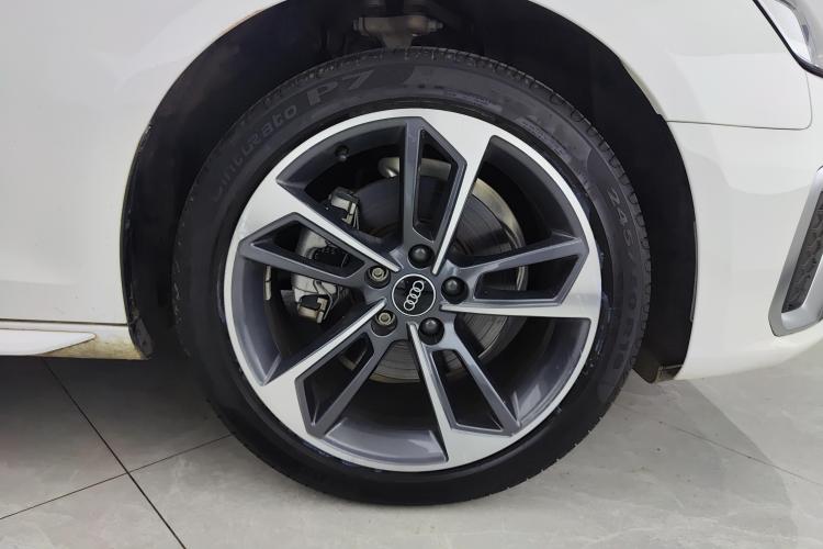 奥迪A4L 2024款 40 TFSI 时尚动感型车身外观10