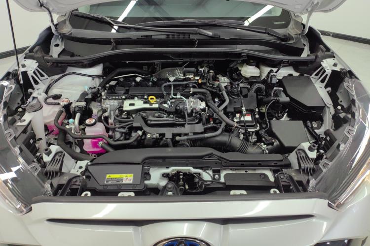 丰田 锋兰达 2023款 2.0L 智能电混双擎 领先版机舱底盘24