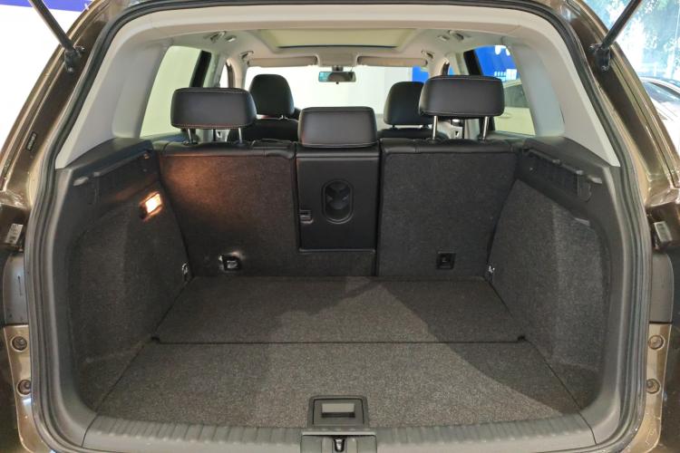 大众 途观 2017款 300TSI 自动两驱丝绸之路舒适版机舱底盘23