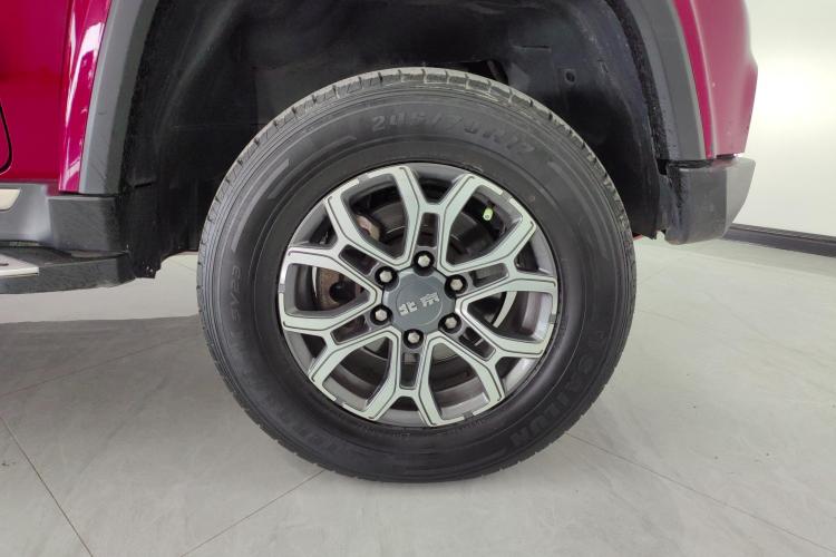 北京BJ40 2020款 2.0T 自动四驱城市猎人版侠客型车身外观10