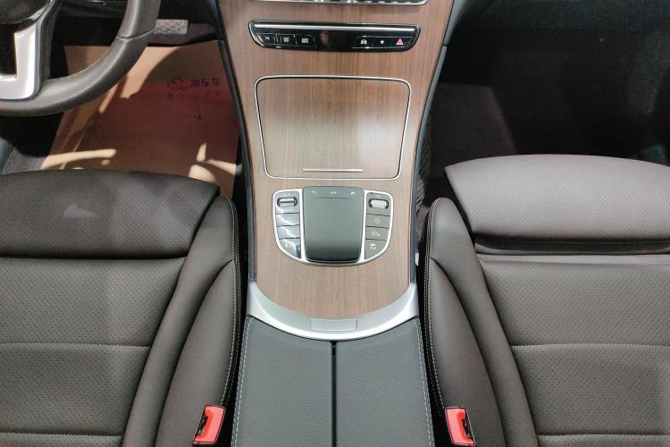 奔驰GLC 2020款 GLC 300 L 4MATIC 豪华型中控内饰18