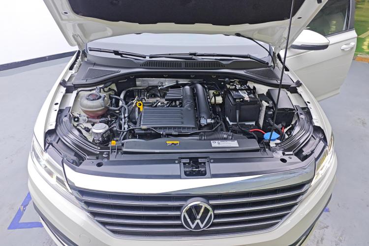 大众 朗逸 2022款 280TSI DSG舒适版机舱底盘24