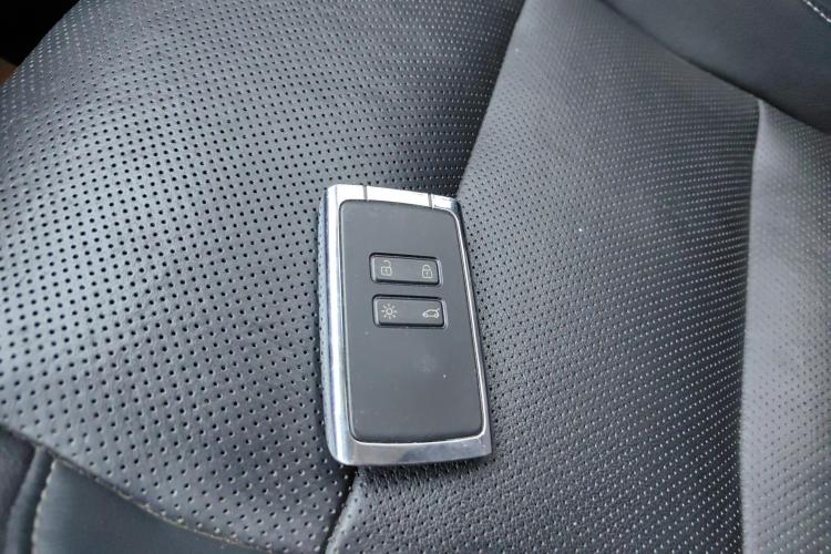 雷诺 科雷傲 2017款 2.0L 两驱豪华版中控内饰11