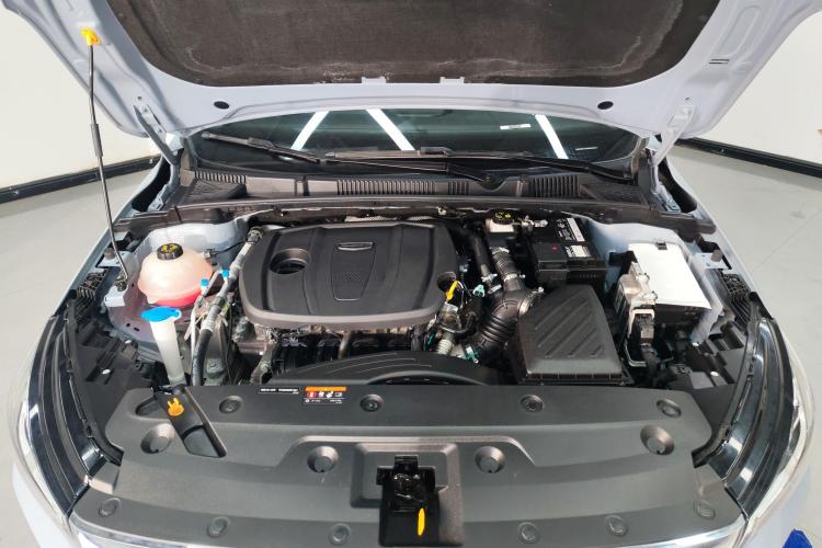 吉利汽车 帝豪 2023款 第4代冠军版 1.5L CVT旗舰型机舱底盘24