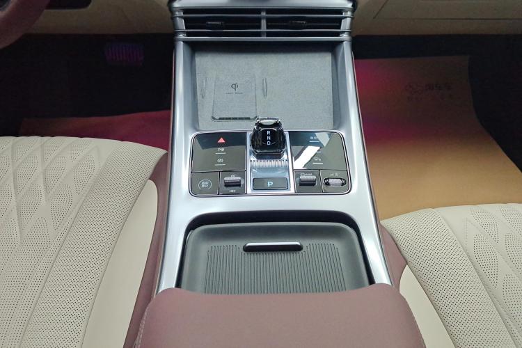 比亚迪 海豹 2023款 DM-i 1.5T 121km 旗舰型中控内饰18