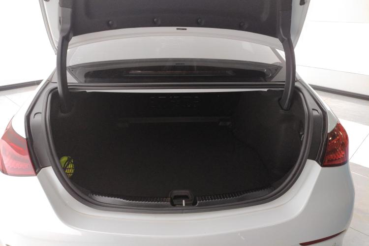 奔驰C级 2022款 改款 C 200 L 运动版机舱底盘23