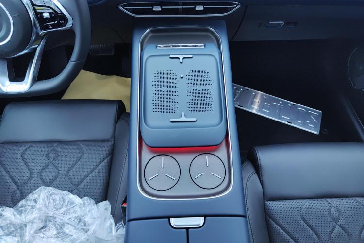 岚图汽车 岚图FREE 2024款 超长续航智驾版中控内饰18