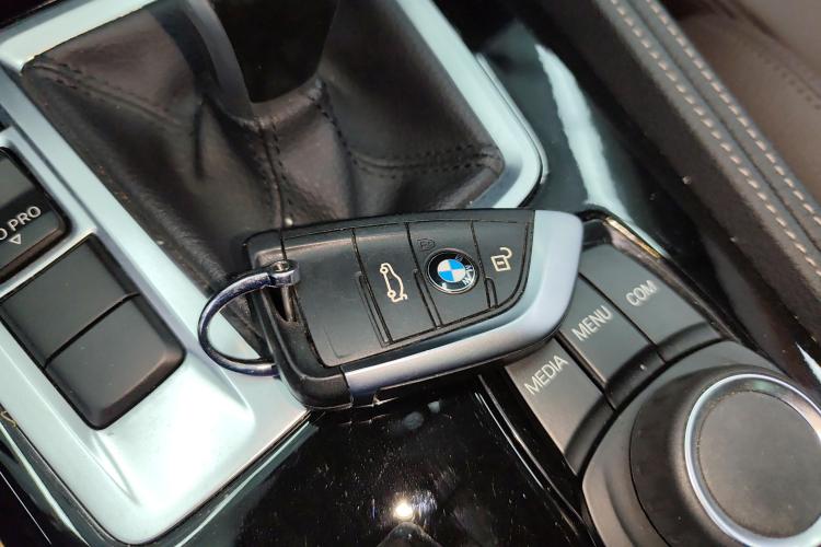 宝马1系 2020款 125i 领先型M运动套装中控内饰11