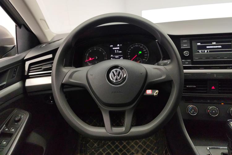 大众 宝来 2019款 1.5L 自动时尚型中控内饰13