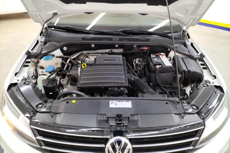 大众 速腾 2018款 1.6L 自动舒适型机舱底盘24