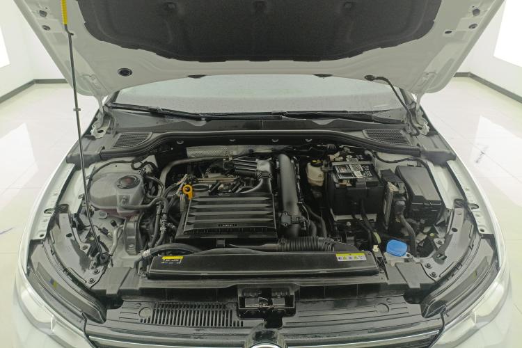 大众 高尔夫 2023款 改款 280TSI DSG Pro机舱底盘24