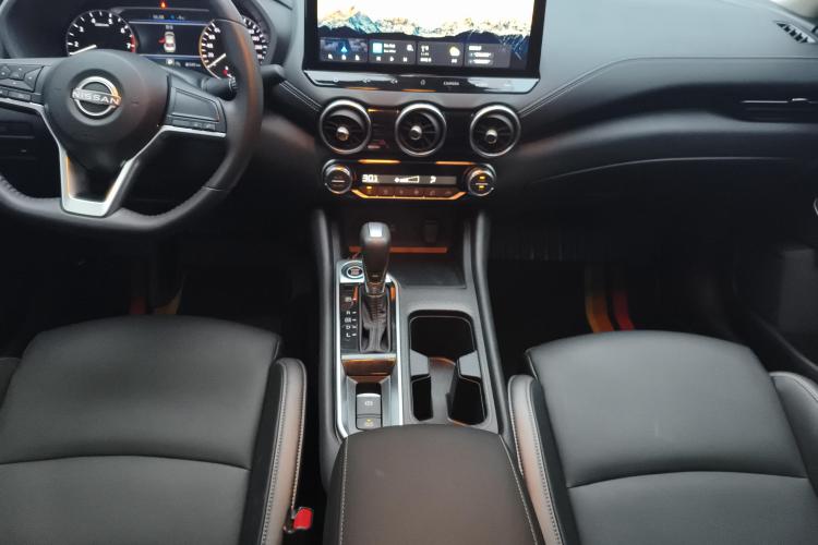 日产 轩逸 2023款 1.6L CVT悦享版中控内饰18