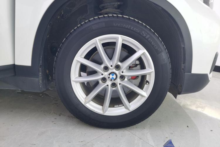 宝马X1 2019款 sDrive18Li 时尚型车身外观10