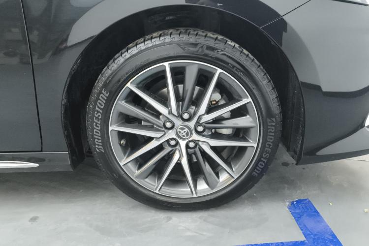 丰田 凯美瑞 2023款 2.5G 豪华版车身外观10