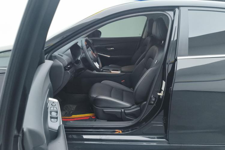 日产 轩逸 2023款 1.6L CVT悦享版中控内饰19