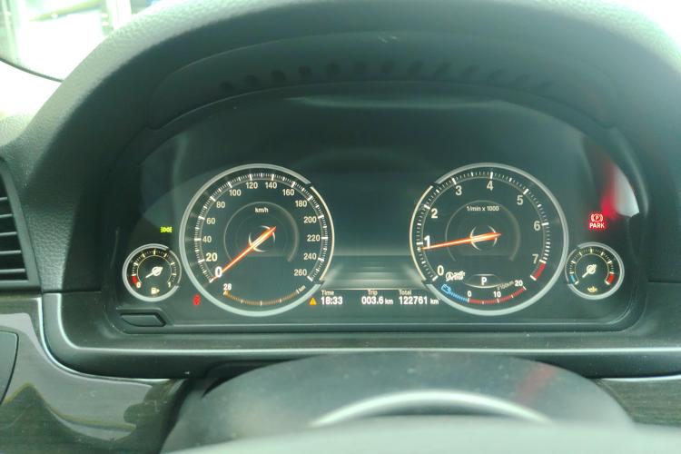 宝马5系 2017款 525Li 豪华设计套装中控内饰14