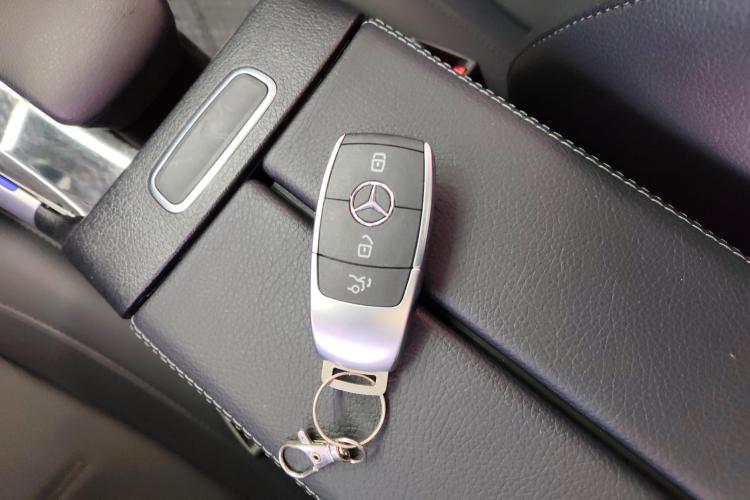 奔驰GLA 2023款 GLA 220中控内饰11