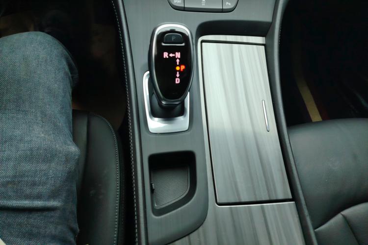 别克 君越 2021款 652T 豪华型中控内饰18