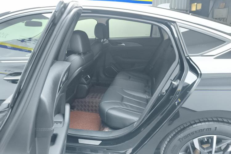 红旗H5 2020款 1.5T DCT旗悦版中控内饰21