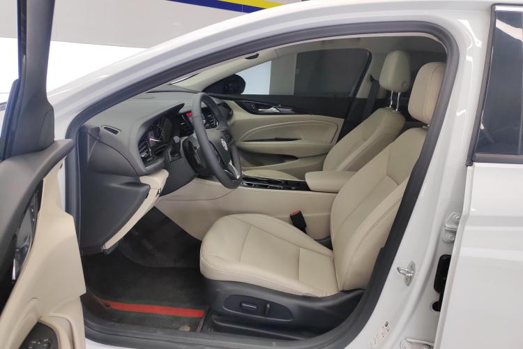 别克 君威 2020款 552T 精英型中控内饰19