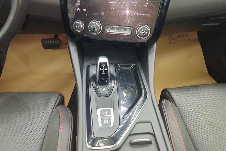 领克02 2018款 1.5T DCT两驱劲Pro版 国V中控内饰18