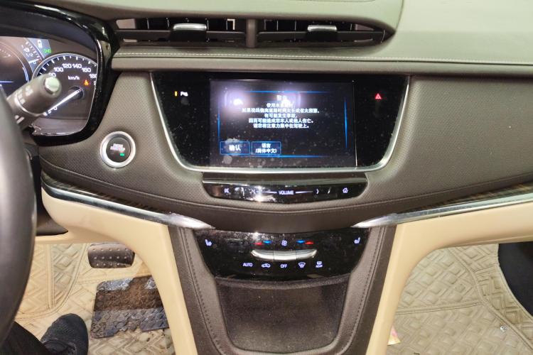 凯迪拉克XT5 2018款 25T 豪华型中控内饰16