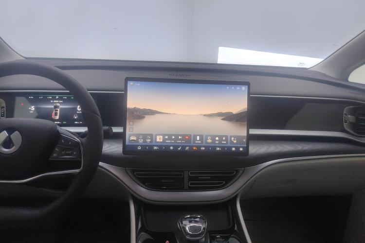 腾势D9 2024款 DM-i 1050 尊享型中控内饰16