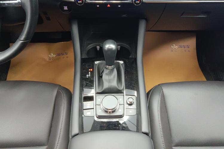 马自达3 昂克赛拉 2023款 2.0L 自动质臻版中控内饰18