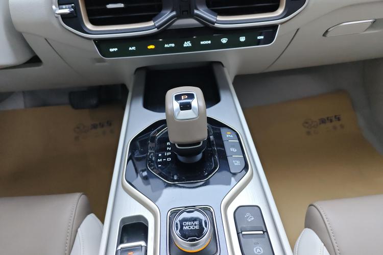 吉利汽车 吉利icon 2020款 1.5TD i9 BSG中控内饰18