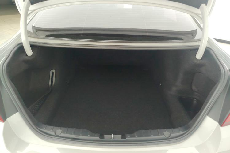 宝马5系 2017款 525Li 豪华设计套装机舱底盘23