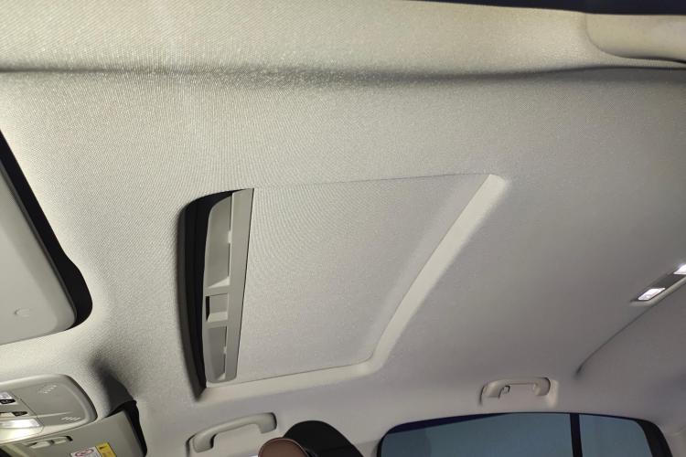 别克 君威 2023款 552T 智享型中控内饰22