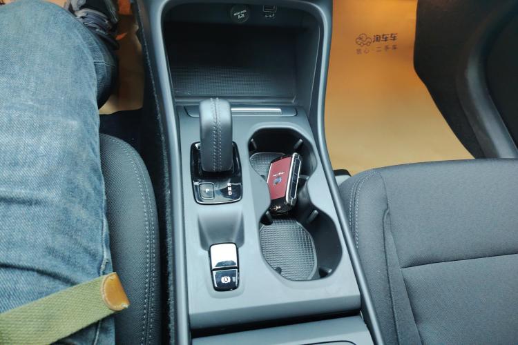 沃尔沃XC40 2021款 T3 智行时尚版中控内饰18