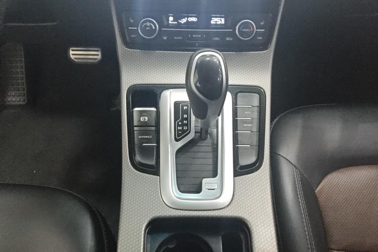 吉利汽车 帝豪GS 2017款 运动版 1.3T 自动智联型中控内饰18