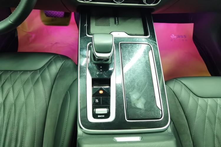 红旗HS5 2023款 2.0T 旗享Pro版中控内饰18