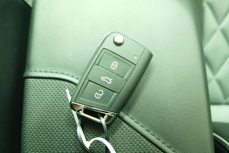 大众 速腾 2023款 300TSI DSG超越版中控内饰11