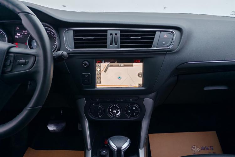 雪铁龙C3-XR 2018款 230THP 自动智能型中控内饰16