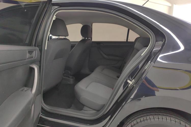 大众 桑塔纳 2016款 1.6L 手动风尚版中控内饰21