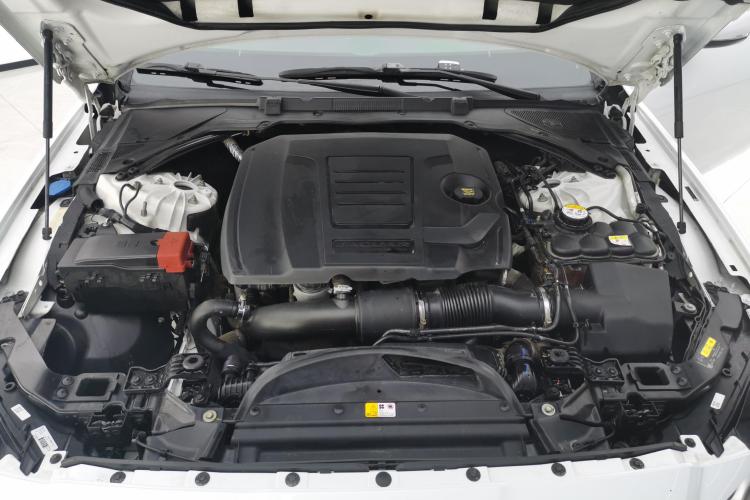 捷豹XFL 2018款 XFL 2.0T 250PS 豪华版机舱底盘24