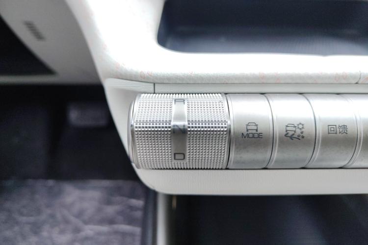 比亚迪 海豚 2021款 405km 时尚版中控内饰18