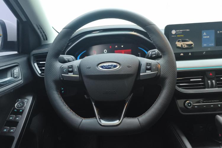 福特 福克斯 2022款 两厢 EcoBoost 180 自动竞速版中控内饰13