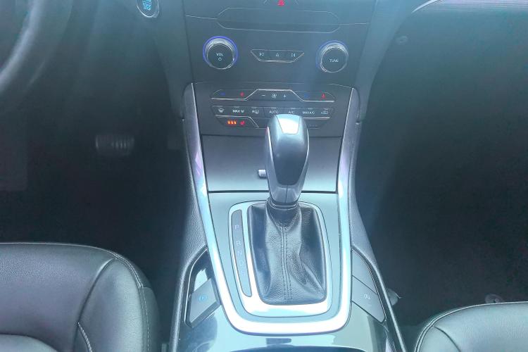 福特 锐界 2018款 EcoBoost 245 两驱豪锐型 7座 国V中控内饰18