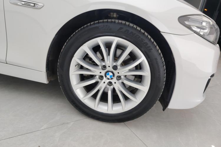 宝马5系 2017款 525Li 豪华设计套装车身外观10