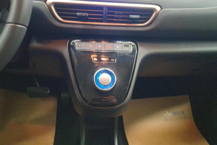 欧拉白猫 2022款 小野猫版 401km 旗舰型 三元锂中控内饰18