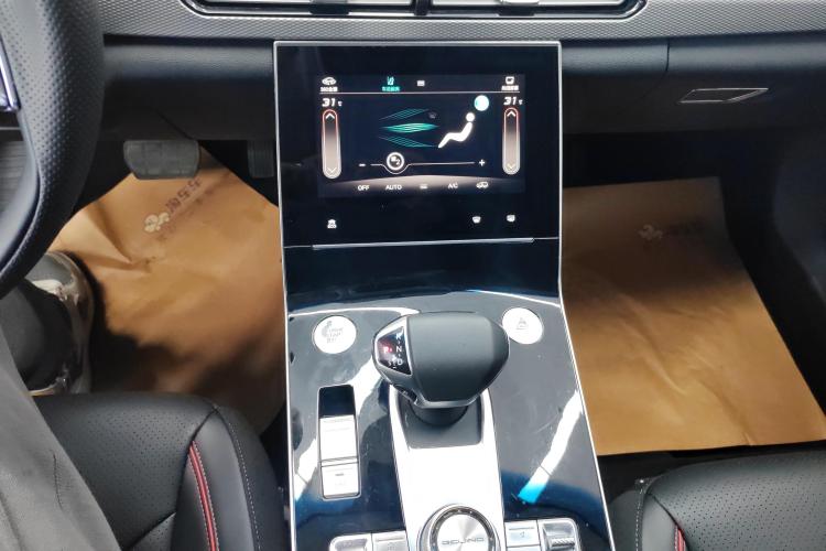 北京汽车 北京X7 2020款 1.5TD DCT致尚版中控内饰18