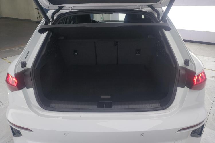 奥迪A3 2024款 Sportback 35 TFSI 时尚运动型机舱底盘23