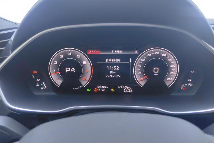 奥迪Q3 2024款 35 TFSI 时尚动感型中控内饰14