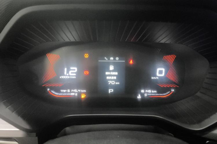 五菱汽车 五菱星辰 2021款 1.5T CVT星辉版中控内饰14